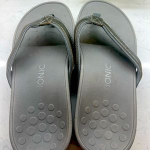 Vionic Sandals  Hightide grey size 8 gently worn